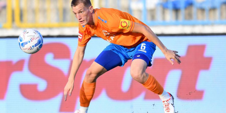 TRANSFER U BUNDESLIGU Stoper Varaždina karijeru nastavlja u Holstein Kielu | NACIONAL.HR