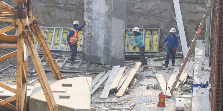 BEZ DOZVOLA ZA RAD Hrvatska kreće s rigoroznim mjerama prema radnicima jedne azijske zemlje. Evo što je problem | NACIONAL.HR