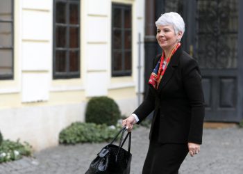 RUKA KOJA VOLI PUCATI Jadranka Kosor: ‘Jer oni misle da smo svi mi blesavi’ | NACIONAL.HR