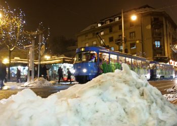 PIJANI SE MLATILI Masovna tučnjava na zagrebačkom Britancu, mladić završio u bolnici | NACIONAL.HR