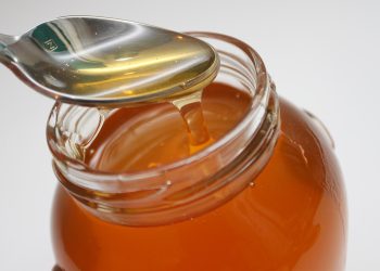 SUMNJIVO PORIJEKLO Pčelari: Med za 2,74 eura ne može biti pravi. U njega često dodaju… | NACIONAL.HR