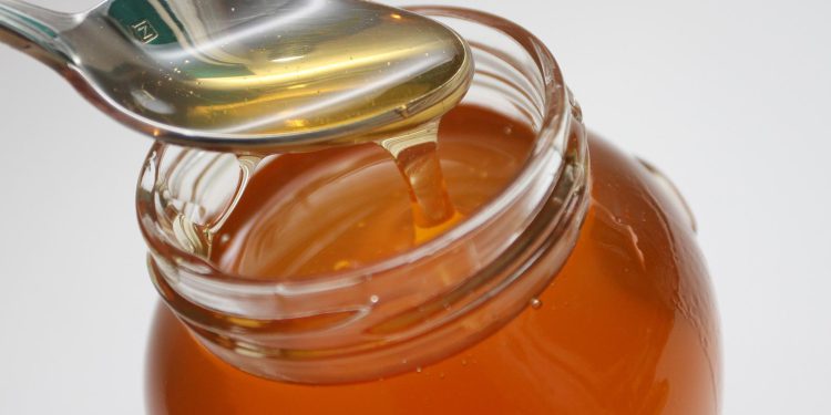 SUMNJIVO PORIJEKLO Pčelari: Med za 2,74 eura ne može biti pravi. U njega često dodaju… | NACIONAL.HR