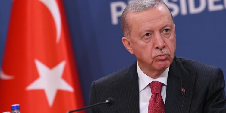 NAJAVIO OPERACIJE U SIRIJI Erdogan: ‘Kraj terorističke organizacije je blizu’ | NACIONAL.HR