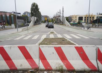 KOSOVO Policija zatvara srpske pošte i porezne službe. Svecla: ‘Završava era srpskih zločinačkih općina’ | NACIONAL.HR