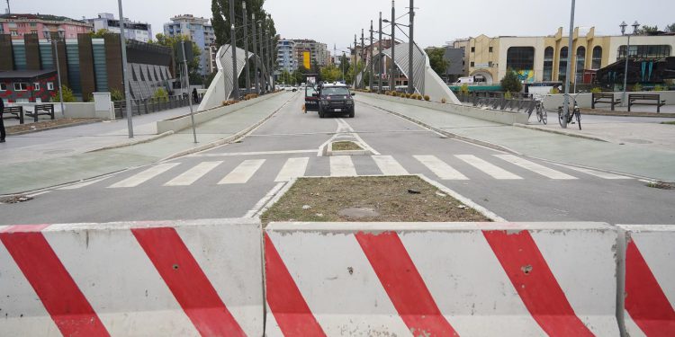 KOSOVO Policija zatvara srpske pošte i porezne službe. Svecla: ‘Završava era srpskih zločinačkih općina’ | NACIONAL.HR