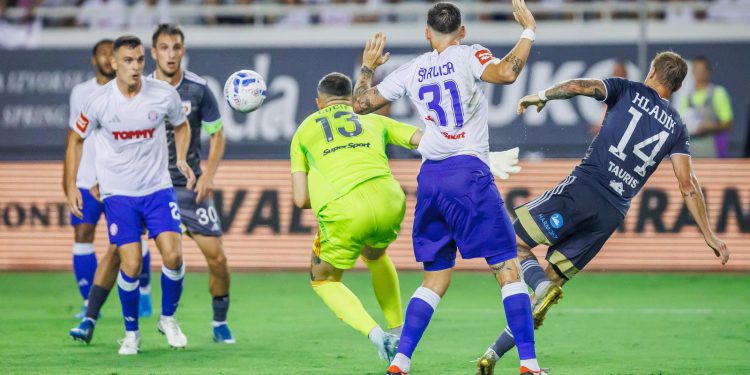 POSUDBA Hajdukov stoper blizu odlaska na Cipar nakon što je kod Gattusa izgubio poziciju | NACIONAL.HR