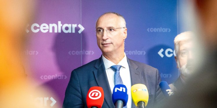 ODGOVORIO MU Puljak Primorcu citirao stihove pjesme Dubioze kolektiv | NACIONAL.HR