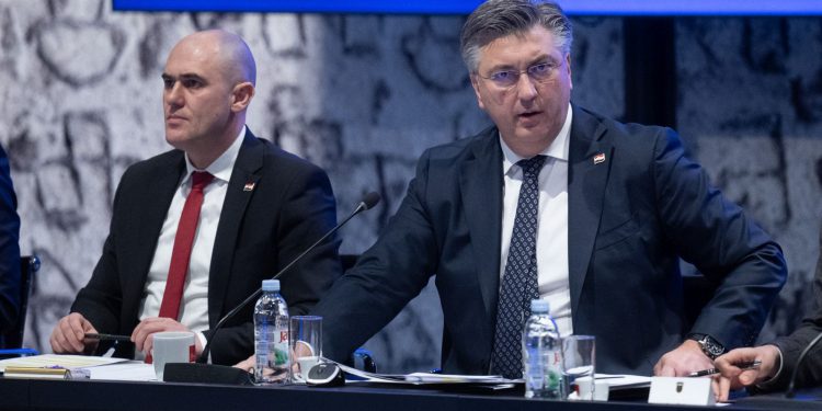 PUCNJAVA IZ AUTOMOBILA Evo što iz Vlade kažu o snimci Josipa Dabre | NACIONAL.HR