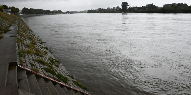 LEŠ U RIJECI Iz Save kod Slavonskog Broda izvučeno tijelo muškarca bez dokumenata | NACIONAL.HR