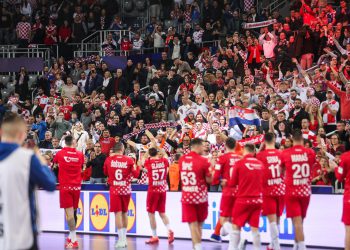 POHVALIO PUBLIKU Zvijezda Argentine pod dojmom: ‘Znate kakvi su kod nas navijači, ovo je predivno’ | NACIONAL.HR