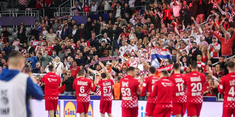 POHVALIO PUBLIKU Zvijezda Argentine pod dojmom: ‘Znate kakvi su kod nas navijači, ovo je predivno’ | NACIONAL.HR