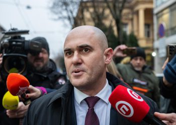 TREĆA SNIMKA Policija opet napravila pretres Dabrine kuće. Sumnjiče ga za oružje i povredu djetetovih prava | NACIONAL.HR