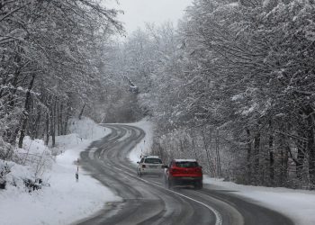 ZIMSKI UVJETI Zbog olujnog vjetra zatvorena dionica A1 Sveti Rok-Posedarje, trajektne linije u prekidu | NACIONAL.HR