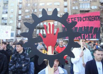 POGLEDAJTE VIDEO Studenti poslali snažnu poruku. Vučić prijeti: ‘Ne tjerajte nas da pokazujemo da smo država’ | NACIONAL.HR