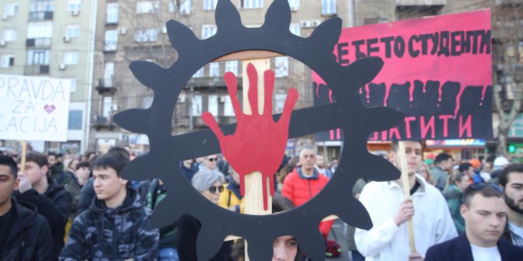 POGLEDAJTE VIDEO Studenti poslali snažnu poruku. Vučić prijeti: ‘Ne tjerajte nas da pokazujemo da smo država’ | NACIONAL.HR