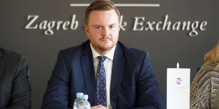 KUPOVNA NEMOĆ Ministar Primorac otkrio koliko su Hrvati potrošili u blagdanskoj groznici | NACIONAL.HR