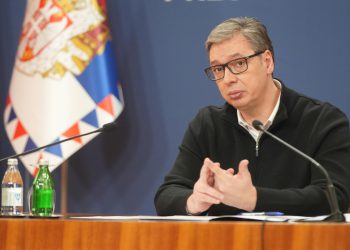 IZNAD PRAVA Vučić pomilovao 13 osoba uključenih u prosvjede, među njima studenti, direktori škola, dekan i docent | NACIONAL.HR