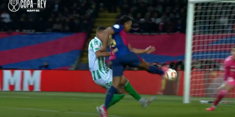 Playstation akcija i sjajan pogodak Koundéa. Barcina predstava protiv Betisa