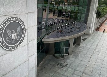 Posljednji veliki pravni službenik SEC-a SAD-a odlazi, ostavljajući čistu listu za Trumpovu eru