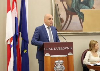 Potrebica napustio sjednicu i poslao apel zbog čovjeka od kojega strahuju djeca i roditelji