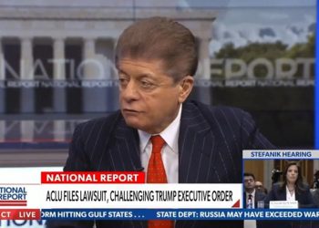 Pravni analitičar Newsmaxa osuđuje Trumpov ‘vrlo problematičan’ nalog o državljanstvu po rođenju