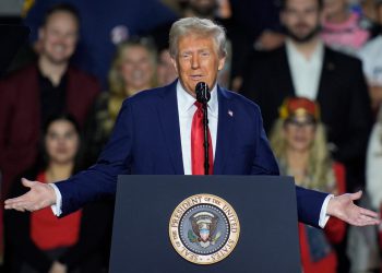 Predsjednik Trump kaže da ‘nitko ne zna’ američko stanovništvo (to je 331 milijuna)