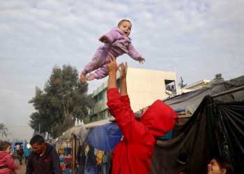 Prekid vatre između Izraela i Gaze uživo: Netanyahu optužuje Hamas za odustajanje od dogovora dok odgađa sastanak vlade