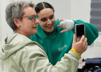 Prekid vatre u Izraelu: Hamas oslobodio posljednjeg britanskog taoca u Gazi Emily Damari nakon 15 mjeseci zatočeništva na početku prekida vatre