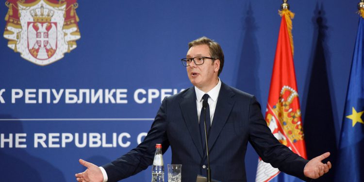 Prevelike ambicije? Vučić pozvao Putina i Trumpa na summit u Beograd