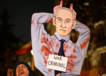 Prosvjednici pozivaju Poljsku da uhiti Netanyahua (VIDEO) — RT World News