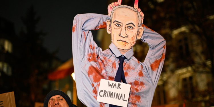 Prosvjednici pozivaju Poljsku da uhiti Netanyahua (VIDEO) — RT World News