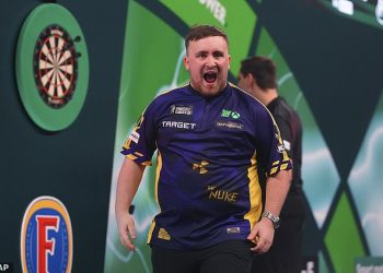 Prvi PDC svjetski prvak u pikadu rekao je Lukeu Littleru da ‘stane na pokretnu traku’ nakon što ga je Adil Ray iz GMB-a ‘debelo osramotio’ – i da ‘baci 6000 funti mjesečno u odvod’ iznajmljujući vilu za svoje roditelje