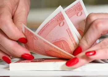 RAST MINIMALNIH PLAĆA PUNI PRORAČUNE Vlade FBiH i RS će uprihoditi stotine milijuna KM