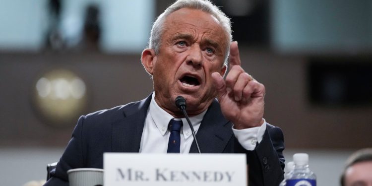 RFK Jr. inzistira na tome da su neki od njegovih najboljih prijatelja cjepiva u kaotičnom sluhu