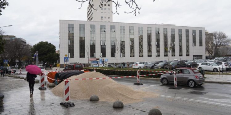 Radovi kod Općinskog suda idu punom parom, evo kako to danas izgleda