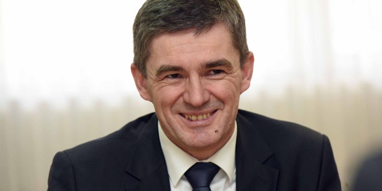 PREVLADAO ZDRAV RAZUM Imenovani pročelnik čakovečke kirurgije Robert Grudić podnio ostavku | NACIONAL.HR