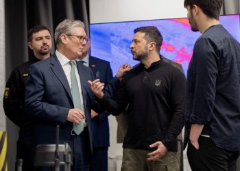 Rusija Najnoviji rat u Ukrajini: Starmer obećava novi sustav protuzračne obrane dok Putinove bespilotne letjelice prijete njegovom posjetu Kijevu