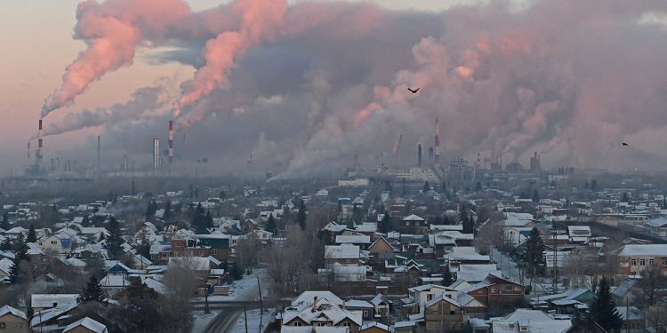 Rusija kaže da će nastaviti s naftnim i plinskim projektima unatoč američkim sankcijama