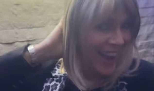 Ruth Langsford, 64, pokazuje svoje ‘bezobrazne’ plesne pokrete dok uživa u divljem noćnom izlasku s prijateljem Rylanom Clarkom u Londonu