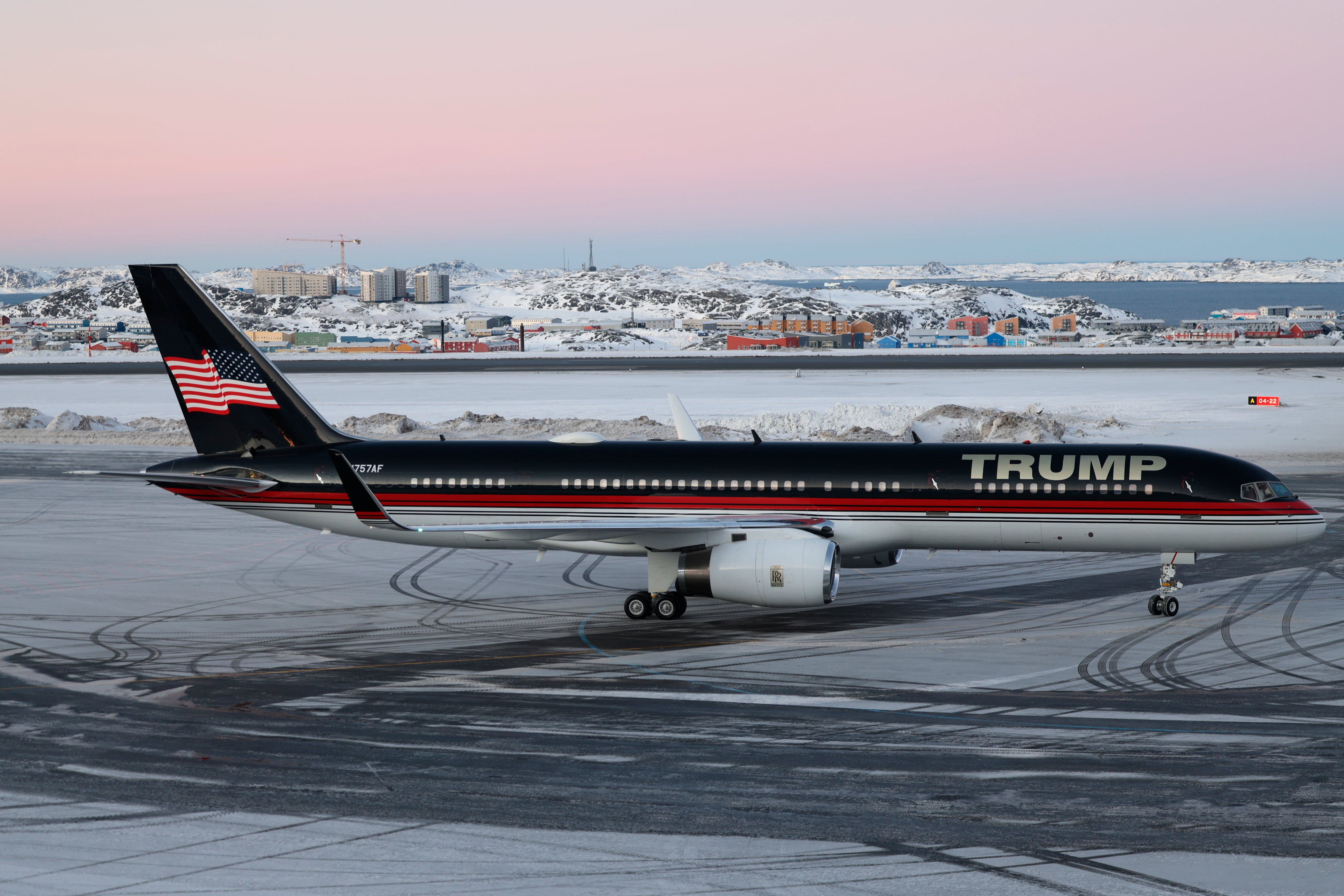 Trump mlađi doletio je na Grenland u zrakoplovu 'Trump Force One'