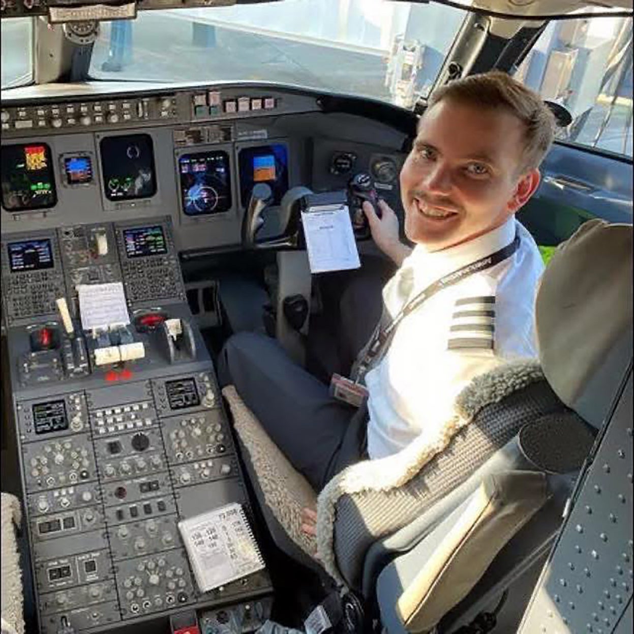 Sam Lilley bio je prvi časnik American Airlinesa