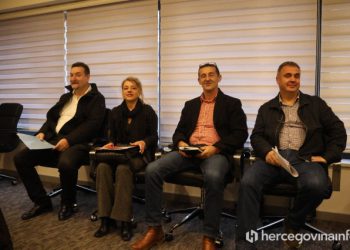 SINDIKATI O SJEDNICI ‘Ovi ljudi ne žive u stvarnom svijetu, pričaju o digitalizaciji, a u školama nema WC papira’