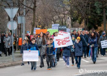 SINDIKATI PISALI VLADI I SKUPŠTINI HNŽ ‘Od Nove Godine imamo najnižu plaću u Federaciji’