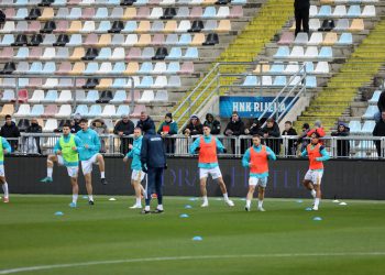 SRAZ NA RUJEVICI Poznati sastavi Rijeke i Lokomotive | NACIONAL.HR