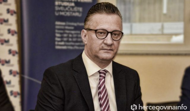 SVEUČILIŠNI SINDIKAT UPOZORAVA ‘Nismo svi dobili plaću za prosinac, a zaposleni u rektoratu dobivaju početkom mjeseca’