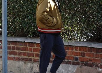 Sam Thompson izgleda potišteno kad je viđen prvi put nakon razlaza sa Zarom McDermott