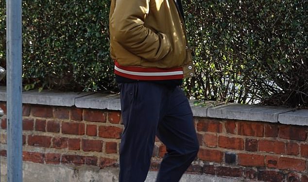 Sam Thompson izgleda potišteno kad je viđen prvi put nakon razlaza sa Zarom McDermott