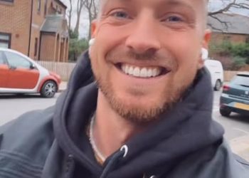 Sam Thompson vraća se na društvene mreže s prkosnom porukom obožavateljima nakon razlaza sa Zarom McDermott