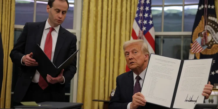 Schumer nazvao Trumpova pomilovanja J6 ‘neameričkim’