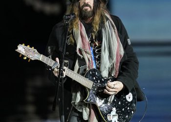 Sin Billyja Raya Cyrusa dramatično se izjasnio nakon ‘neuspješne’ izvedbe na Trumpovoj inauguraciji